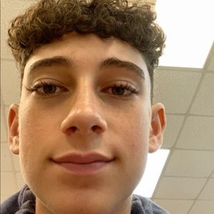 Meet your Posher, Enzo